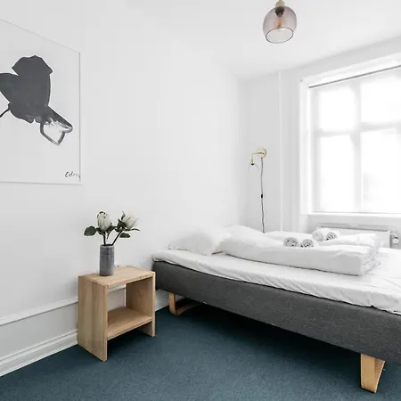 Queens Palace Apartman *