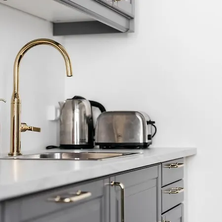 Queens Palace Apartman *